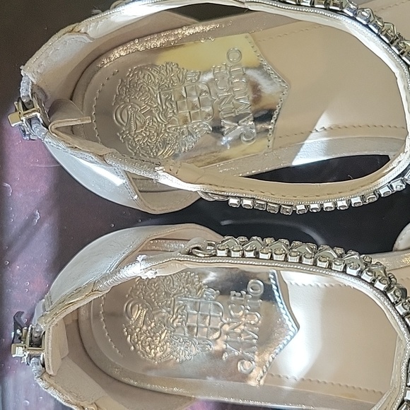 Sandles - Picture 8 of 11